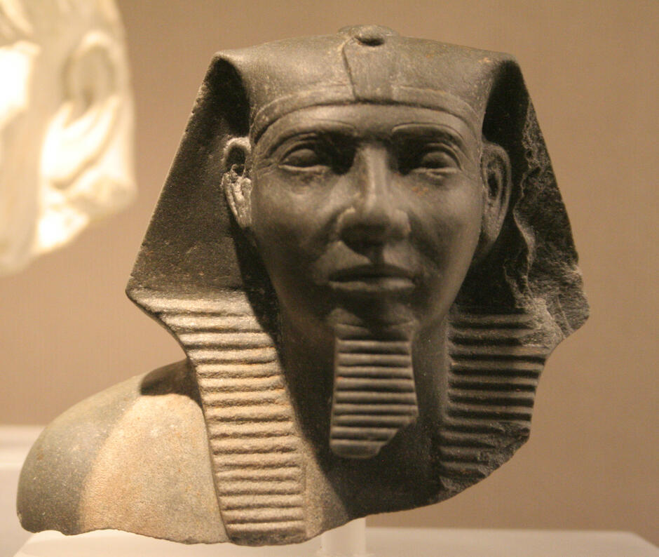 0900afef-3d0c-940x794.jpg