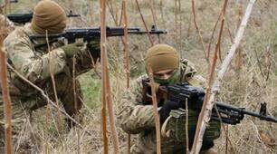 Техніка переміщення у складі бойової групи, взаємодія та порядок пересування у складі двійок, трійок