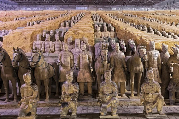 Теракотова армія воїнів картинки, стокові Теракотова армія воїнів фотографії, зображення | Скачати з DepositPhotos