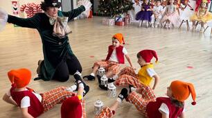 СЦЕНАРІЙ НОРІЧНОГО  СВЯТА СЕРЕДНЯ ГРУПА «ШОКОЛАДНА ФАБРИКА «WONKA»