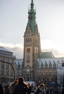 09011tiy-a6d5-208x306.jpg