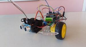 Робототехніка на Arduino. Автономний мобільний робот з уникненням перешкод