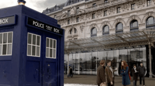 Vincent Van Gogh Visits the Gallery | Vincent and the Doctor | Doctor Who. Worksheet for B2 Level.