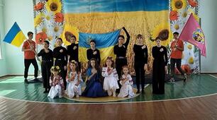Нескорені! Незламні! І життя триває!..