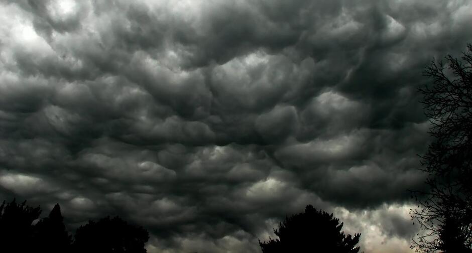 File:Storm clouds.jpg - Wikimedia Commons
