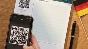 Німецька мова: Аудіодиктанти з QR кодами