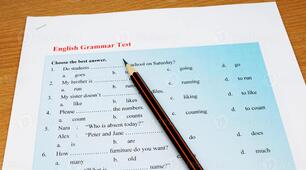 LIFE VISION INTERMEDIATE GRAMMAR AND VOCABULARY TEST 1