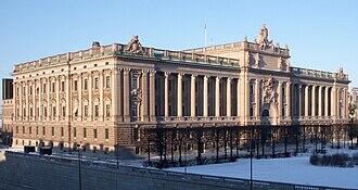 0901q1ko-a4f2-330x175.jpg