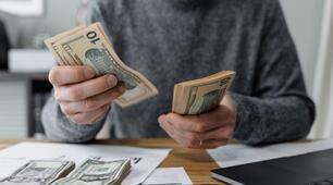 Фінансове здоров’я і грамотність. Чинники фінансового становища, які мають позитивний вплив на здоров’я і добробут.