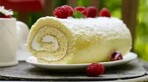 №44 Приготування рулетів: бісквітно – фруктового, з масляним кремом, з фруктово - масляним кремом, рулету «Екстра».