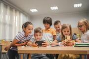 Дослідження засвідчило негативне ставлення до смартфонів у школах