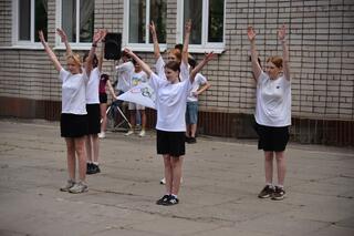 09023gqc-ca12-320x213.jpg