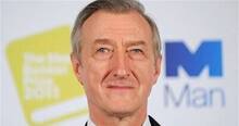 Джуліан Барнс. Біографія. Творчість.