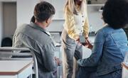 Заборона телефонів у школах. Яке рішення ухвалив парламентський комітет?