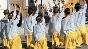 Сценарій заходу до Дня вшанування пам'яті Захисників України "Життя, покладене на вівтар..."