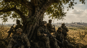 Б. Гуменюк Поезія "Стара шовковиця  під Маріуполем" Трагічні сторінки новітньої історії України. Мілітарна література.